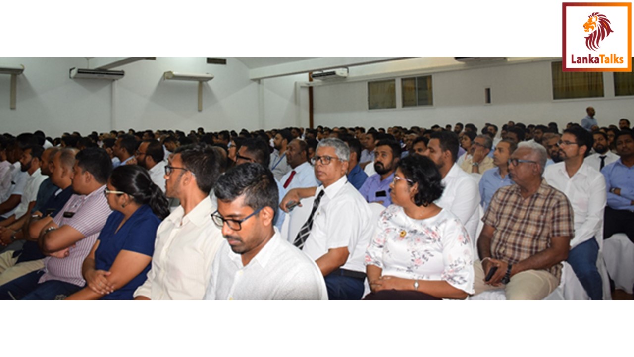 SEC Amends Entry Requirements for Capital Market Professionals