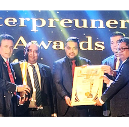 Chairman of Regency Higher Education Centre Sujeewa Lekamge honoured at National Entrepreneur Excellence Presidential Awards 2024