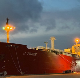 High Growth of oil and gas vessel calls at HIP in 2023