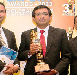 Royal Cashews bags NCE Gold Award