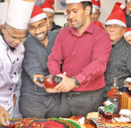 Russel’s Tea hosts X’mas cake mixing ceremony
