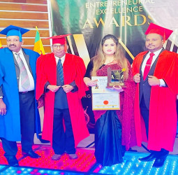 C Pearl White honoured as the Most Trending Herbal Beauty Product at Entrepreneurial Excellence Awards