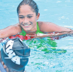 Rushalee sets new Senior National Record