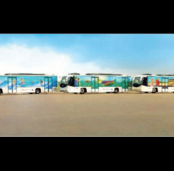 SriLankan celebrates Sri Lanka in New Apron Bus Wraps