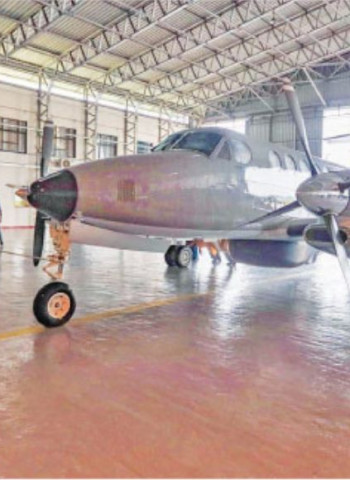 US donates Beechcraft aircraft to SLAF